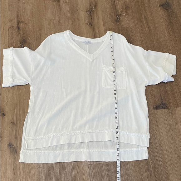 NWOT, White Linen Blend White Birch Relaxed Fit Blouse with Fringem Size Small - Picture 7 of 8